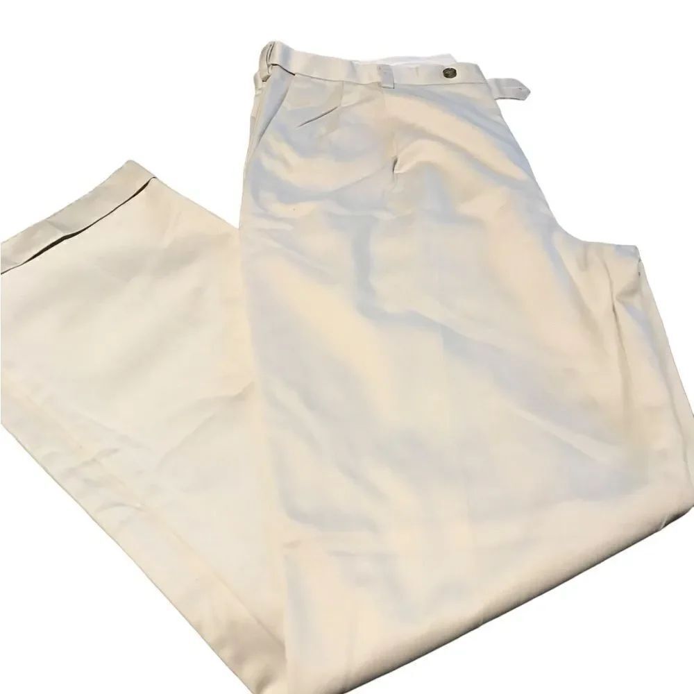 Roundtree and Yorke size 40 x 34 pleated chinos with cuffs excellent condition